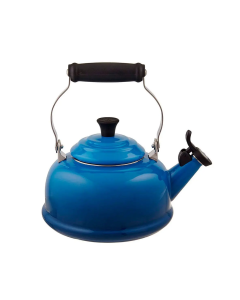 Chaleira Tradicional com Apito Azul Marseille Le Creuset 1
